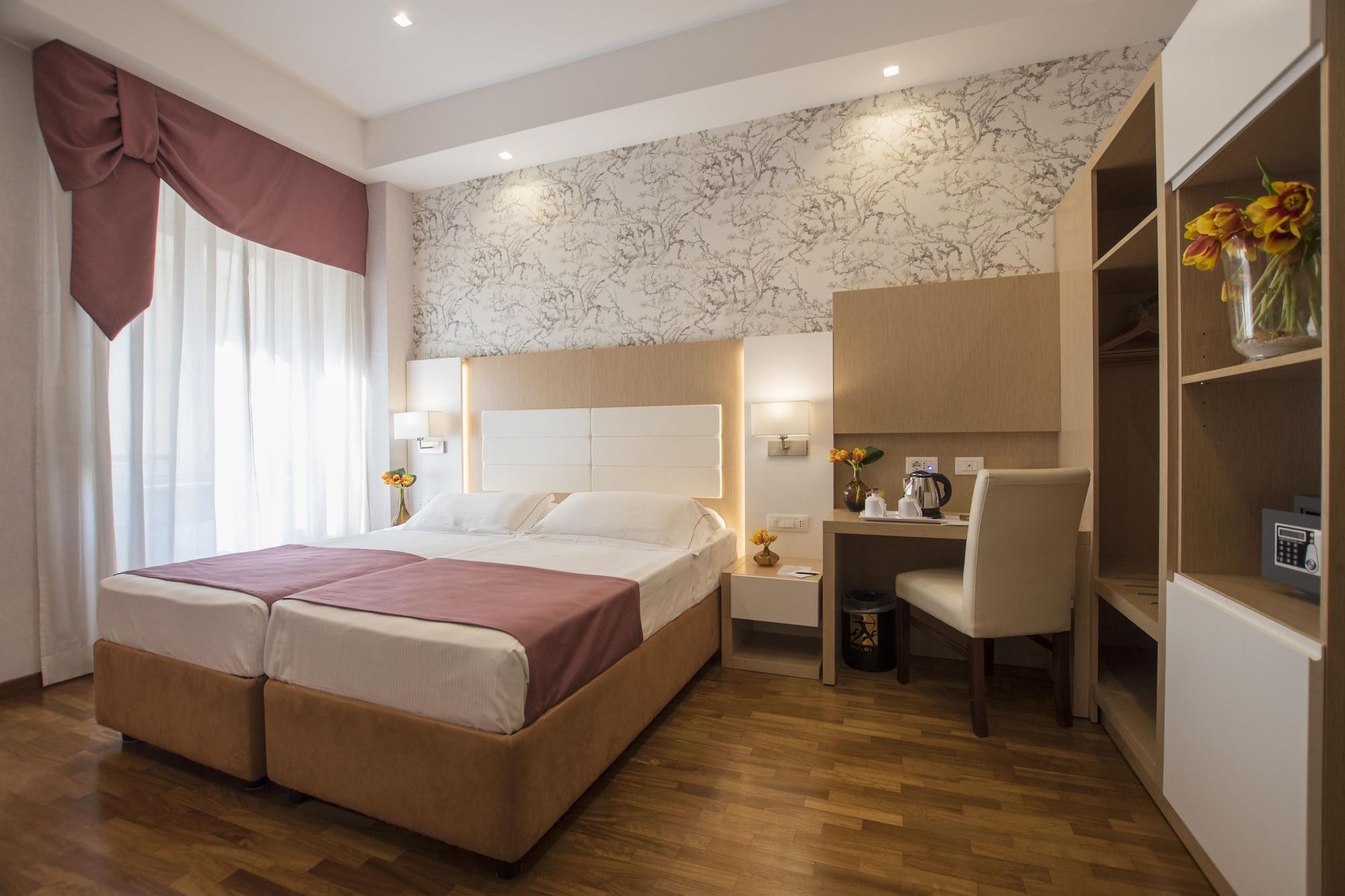 Hotel Diana Roof Garden 4*