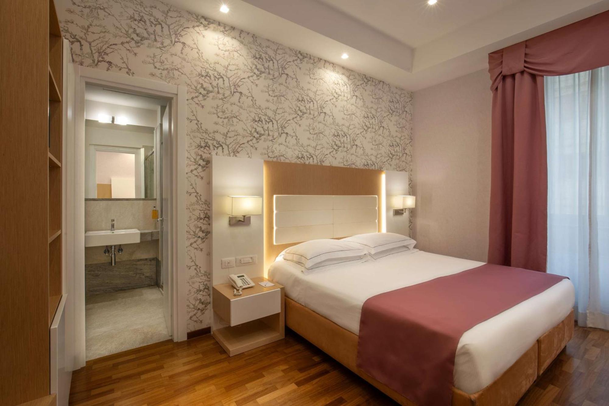 Diana Roof Garden Hotel 4*